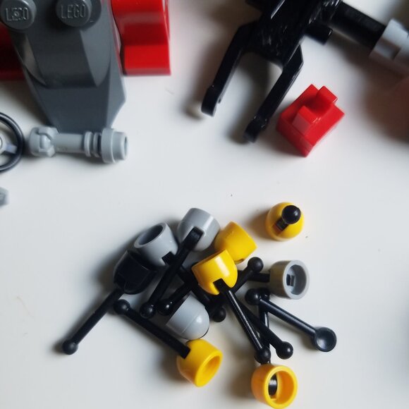 Lego Miscellaneous Parts - Picture 9 of 9